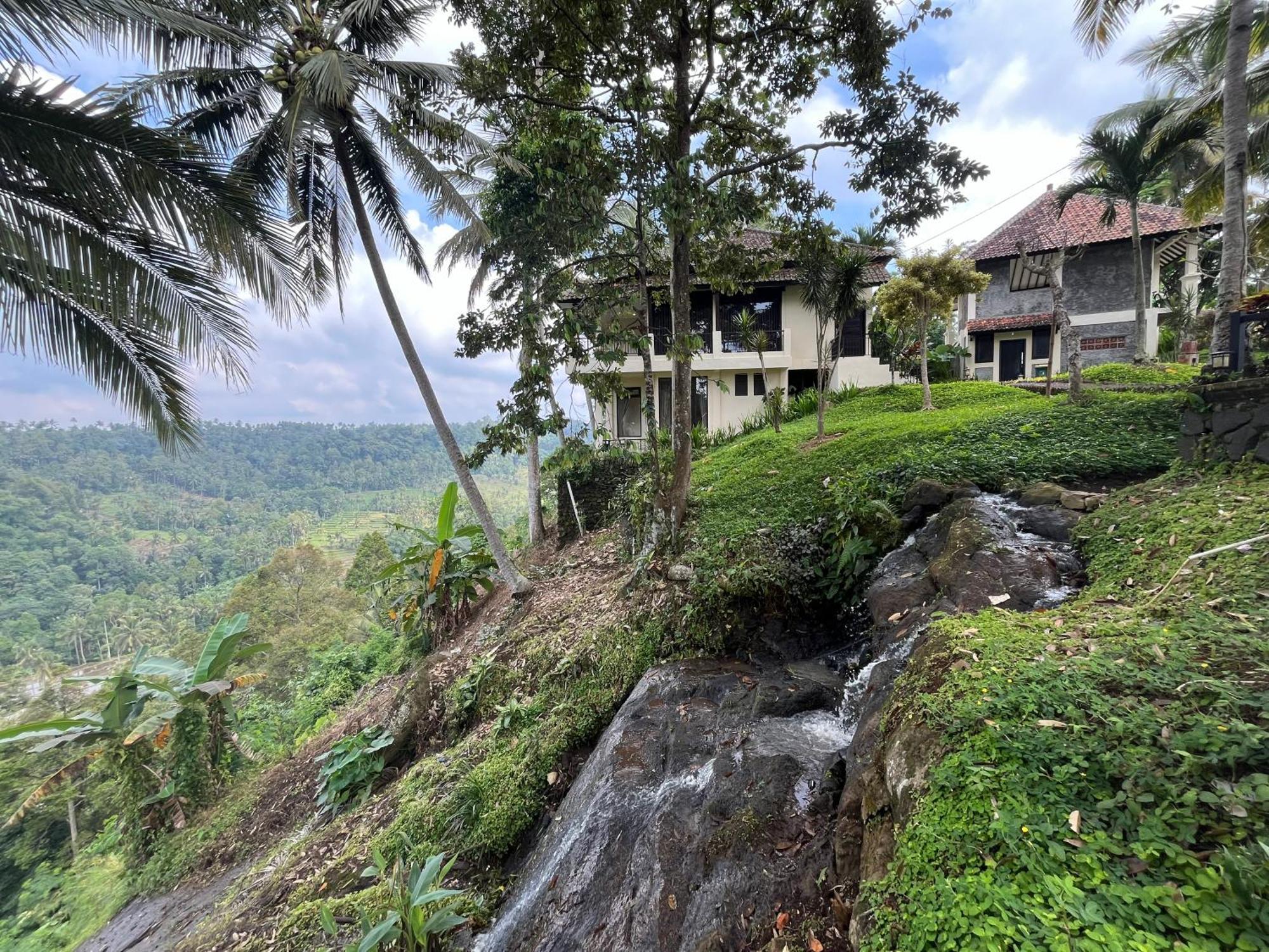 Domisili Ijen Cliff By Fays Hospitality Hotel Banyuwangi  Exterior photo